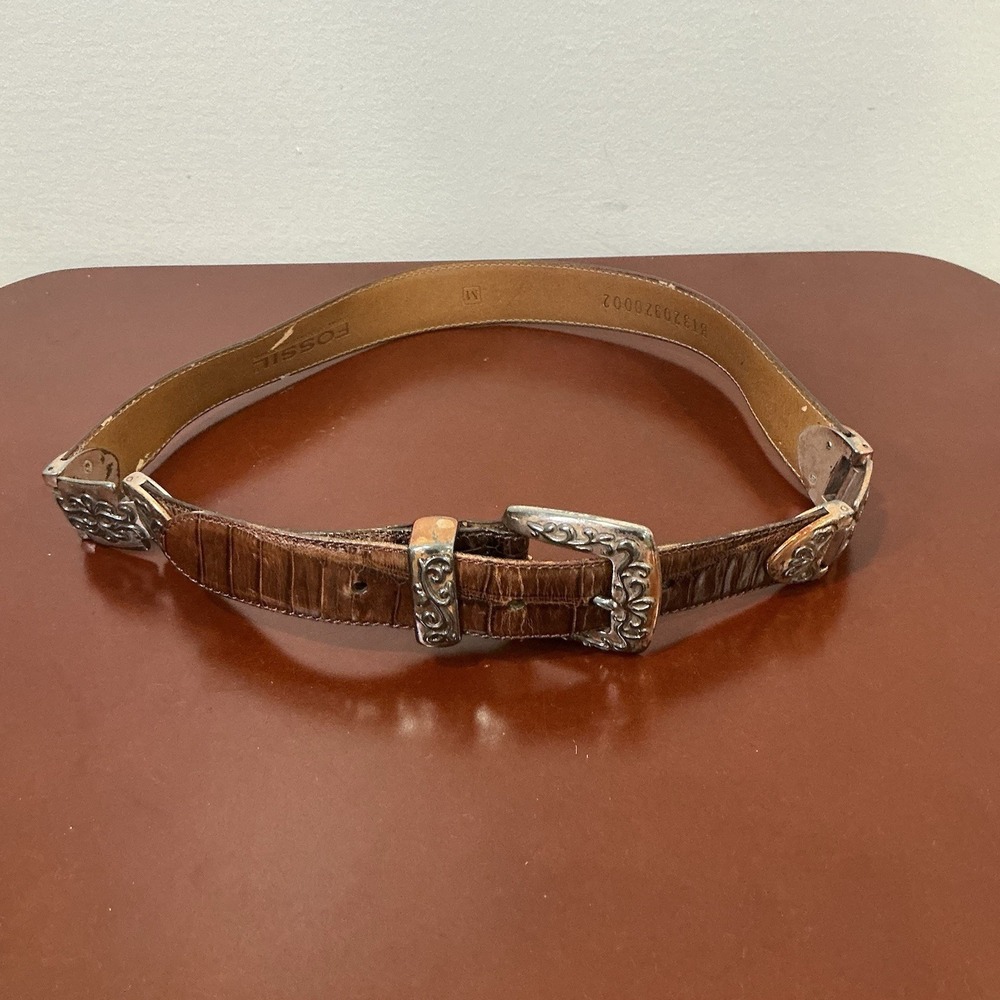 Vintage Fossil Women's Belt Size M Leather Silver Tone Conchos Floral Western